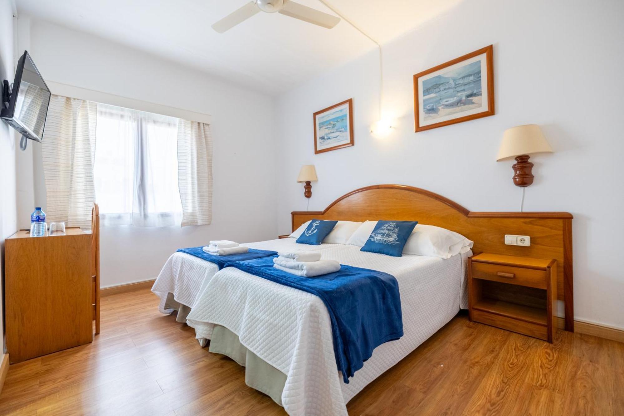 Hostal Doris - Adults Only Colonia de Sant Jordi Exterior foto